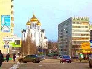 Фото Сыктывкара, Вид на Стефановский собор с улицы Ленина.