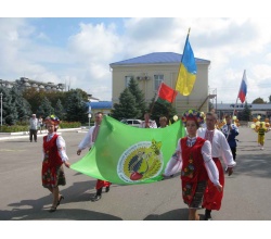 Прапор з емблемою Всеукраїнського фестивалю мистецтв Слобожанський спас