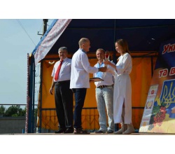 День незалежності на Сватівщині. Під час нагородження.