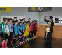 Районний турнір з міні-футболу серед учнів 6-8-х класів загальноосвітніх шкіл Сватівського району, присвячений 28-й річниці виведення радянських військ з Афганістану.Перед початком гри протиєрей Георгій, благословив учасників турніру на вдалу гру.
