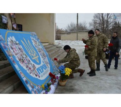 21 лютого 2017 р. у Сватовому на майдані Злагоди біля стелі із портретами загиблих під час Революції Гідності відбувся урочистий захід.