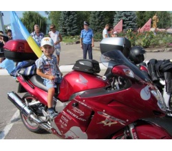 Фото дети на мотоцикле праздник мото - велопробег в Сватово 2013 год