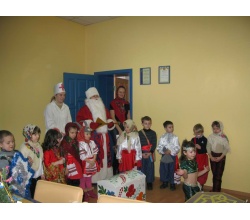 Посипання та виступ дітей на Старий Новий рік в міській раді. 2013 рік