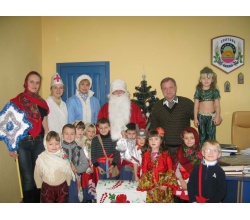 Фото з головою міської ради на память на Старий Новий рік. 2013 рік