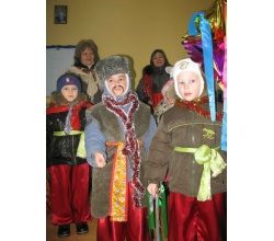 Діти посипають на Старий Новий рік. 2013 рік