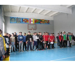 Учасники турніру з силових видів спорту в Сватове 2013