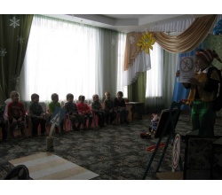 Розважально-пізнавальна гра з дітьми учасниками акції щодо додержання правил дорожнього руху в ДНЗ Журавка, Сватове 2013 рік
