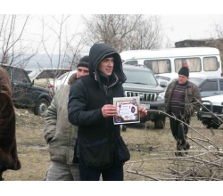 Фото учасника стрільби з грамотою. Турнір з дробової стрільби м. Сватове. 2013 рік.