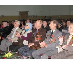 Ветерани на святі, присвяченому Дню Захисника Вітчизни