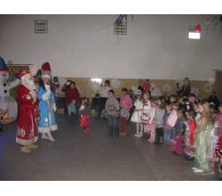 Дід мороз та снігурочка на Святі Нового року
